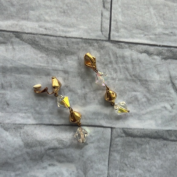 Swarovski Vintage aurora Borealis dangling Clip on earrings - Picture 3 of 5